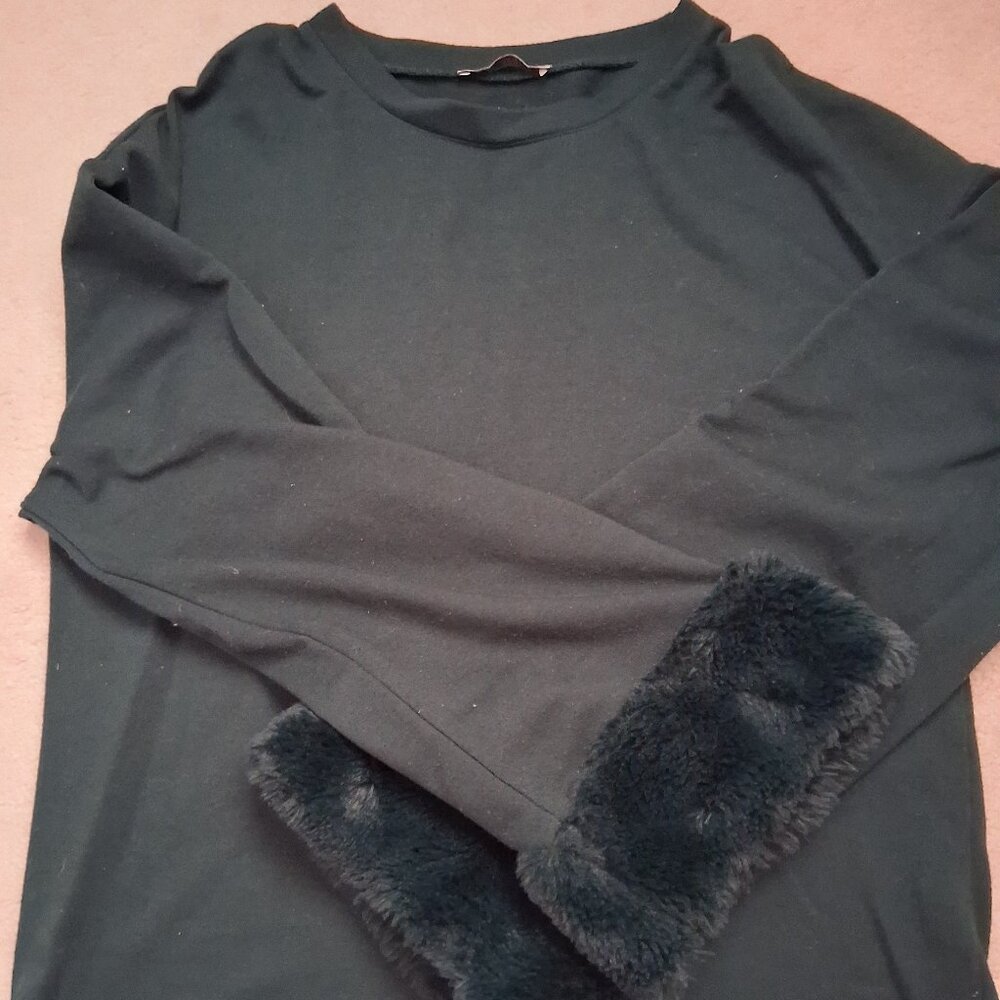 Christmas bell sleeve top with fur